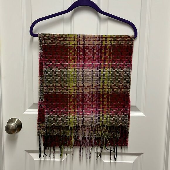 Echo Pink Red Green Woven Scarf - Picture 1 of 4